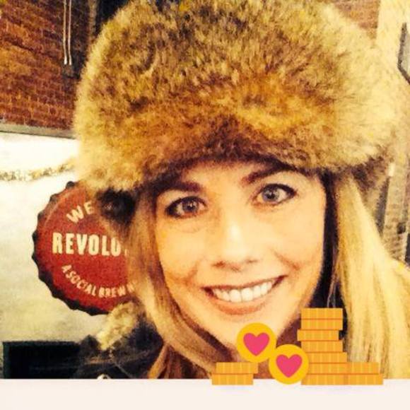 Meet your Posher, Alexandra - Picture 1 of 1